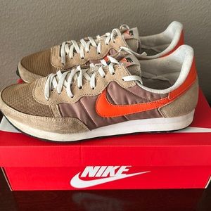 Nike Challenger OG Orange and Tan (Driftwood) Size 11